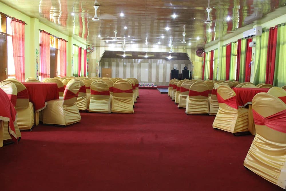 Banquet hall