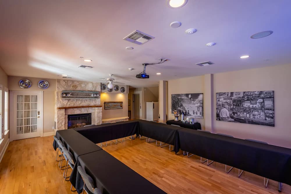 Meeting facility