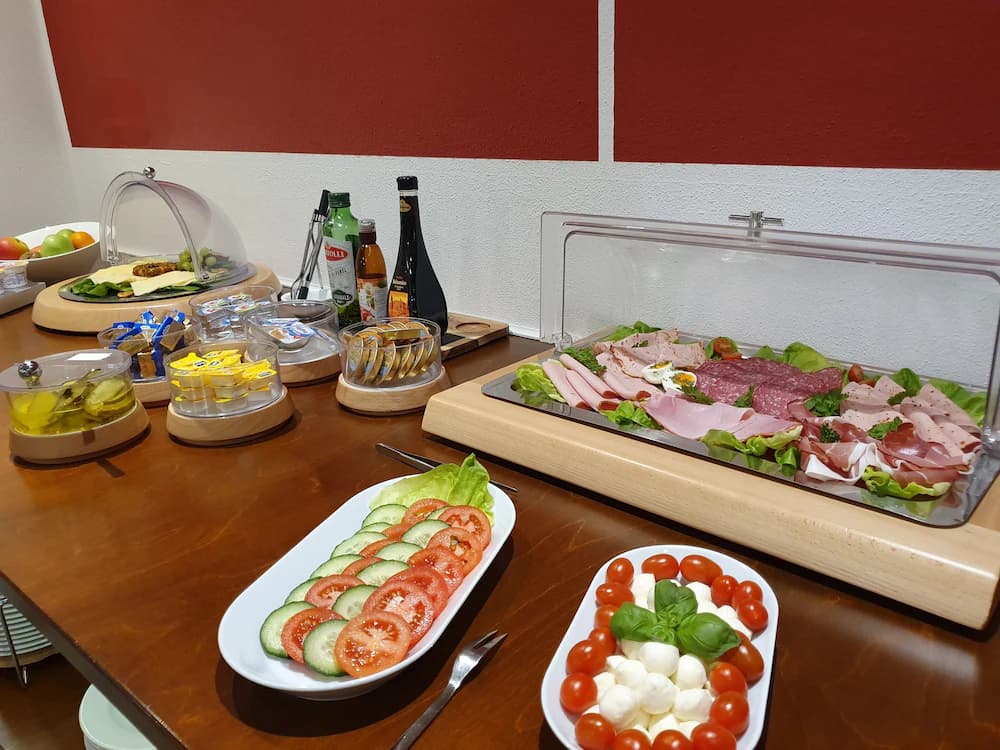 Breakfast buffet