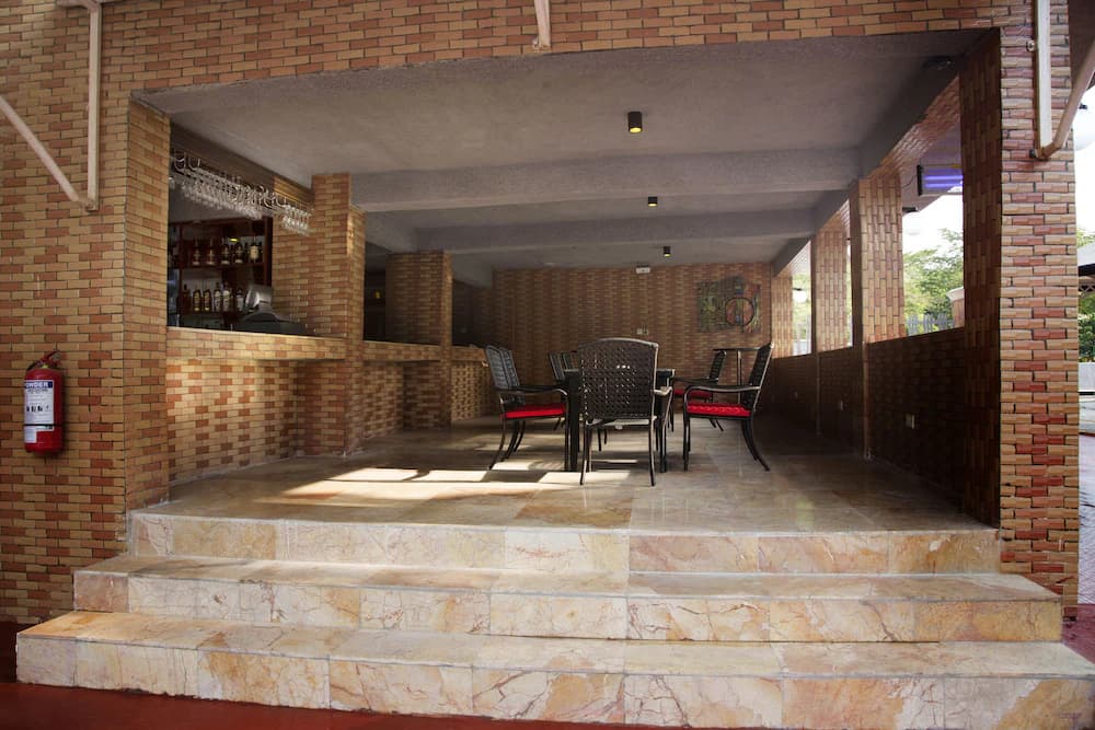 Sports bar
