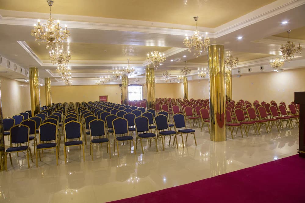 Banquet hall