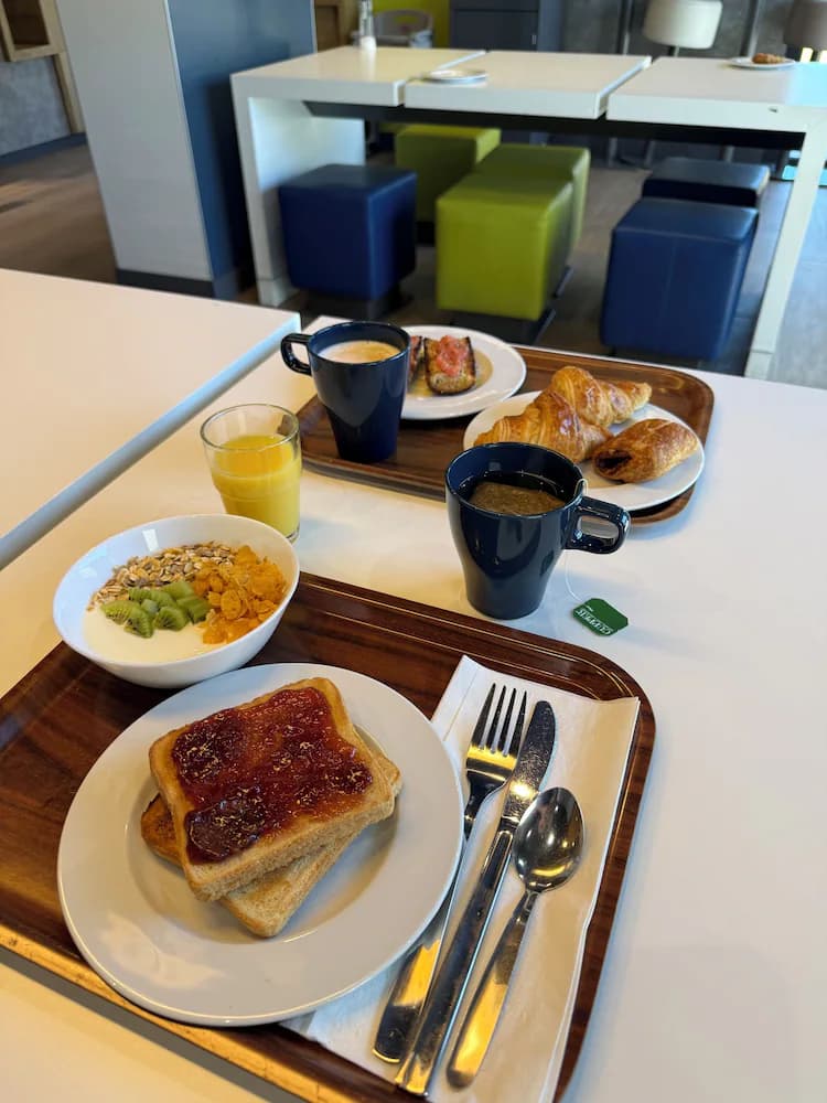 Breakfast buffet