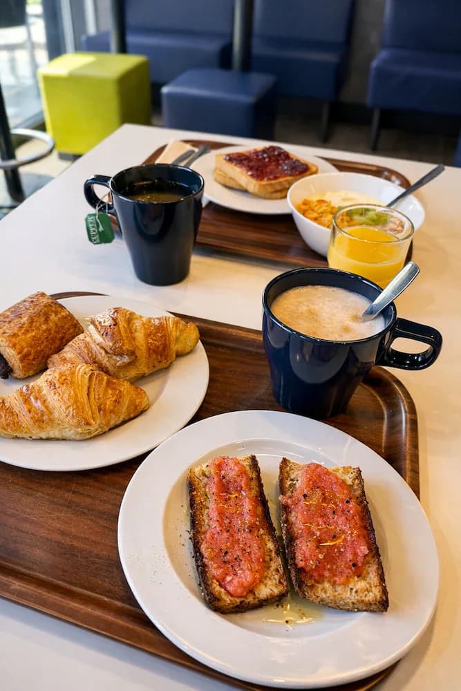 Breakfast buffet