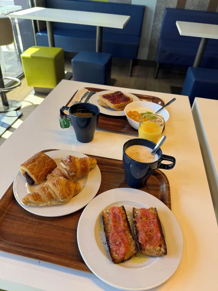 Breakfast buffet