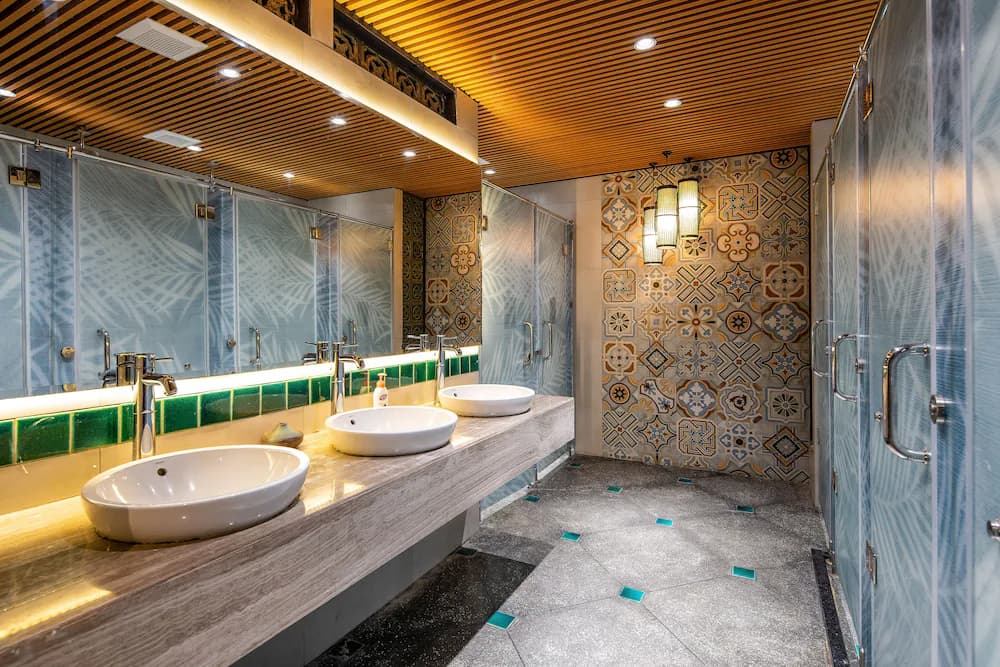 Bathroom amenities