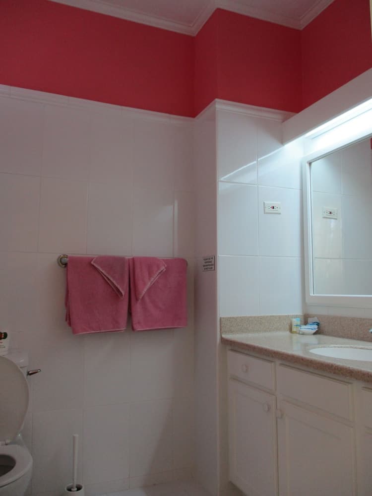 Bathroom amenities