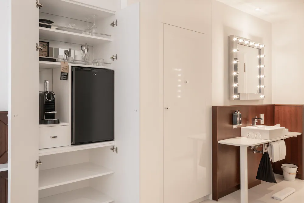 Room amenity