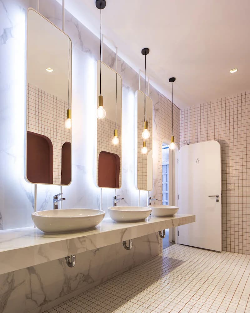 Bathroom sink