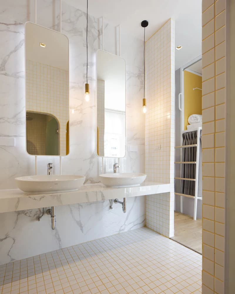 Bathroom sink
