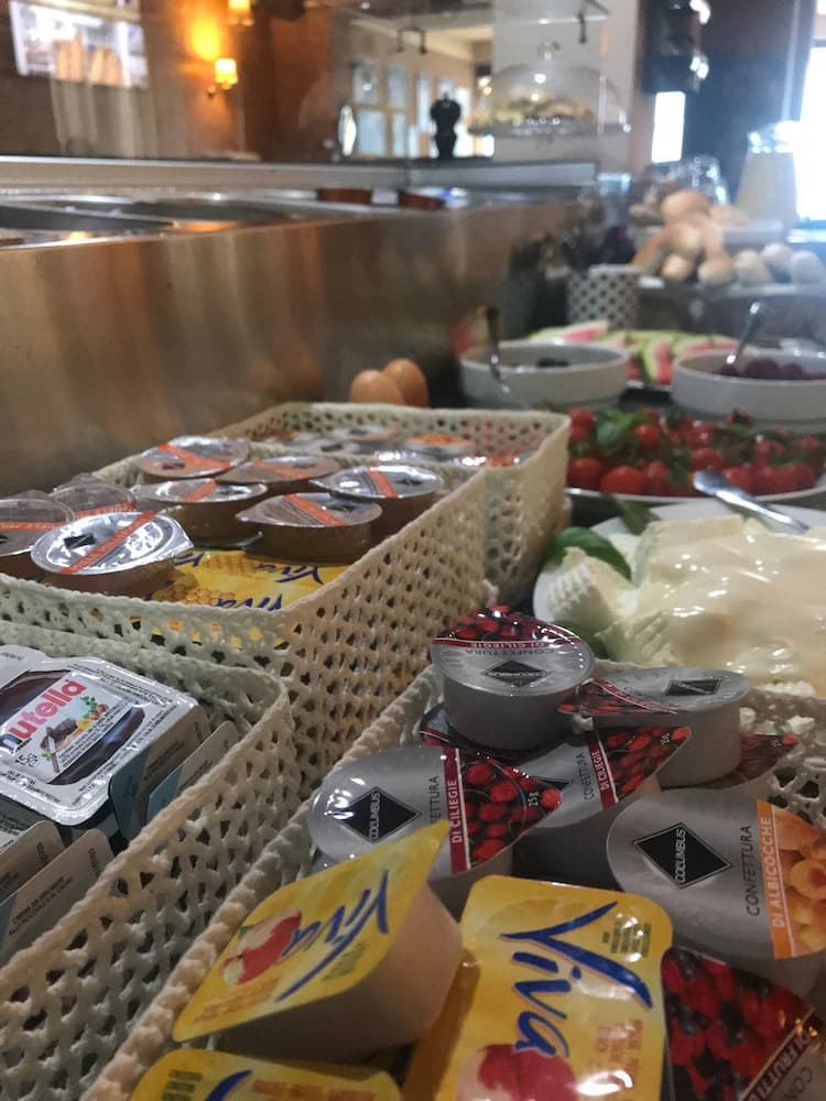 Breakfast buffet