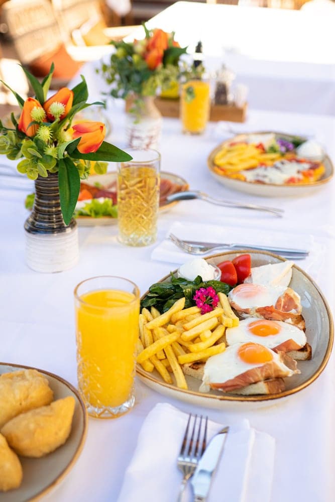 Breakfast meal