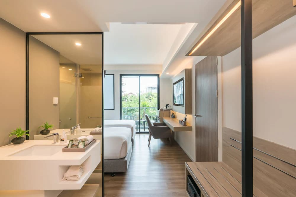 Bathroom sink