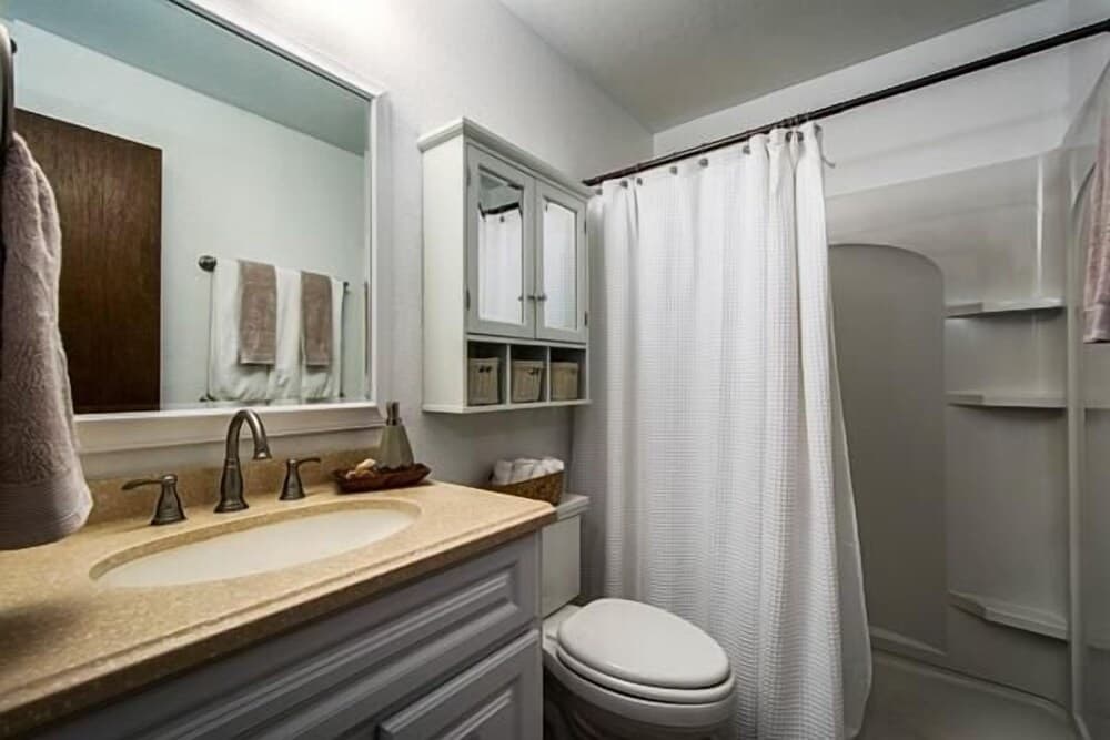 Bathroom amenities