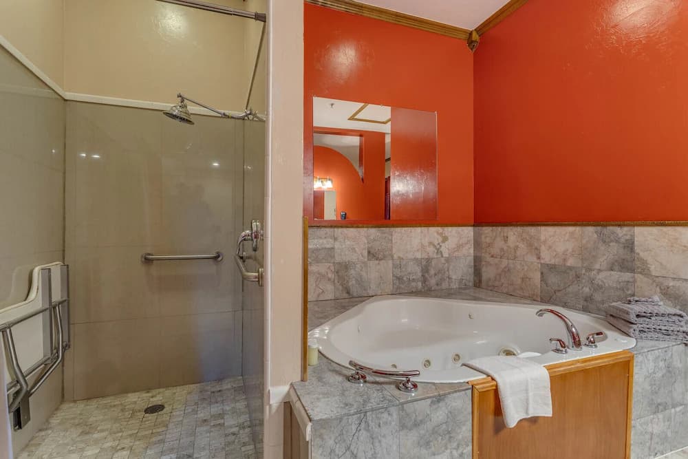 Jetted tub
