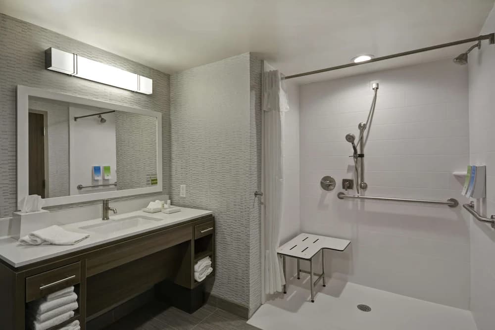 Bathroom shower