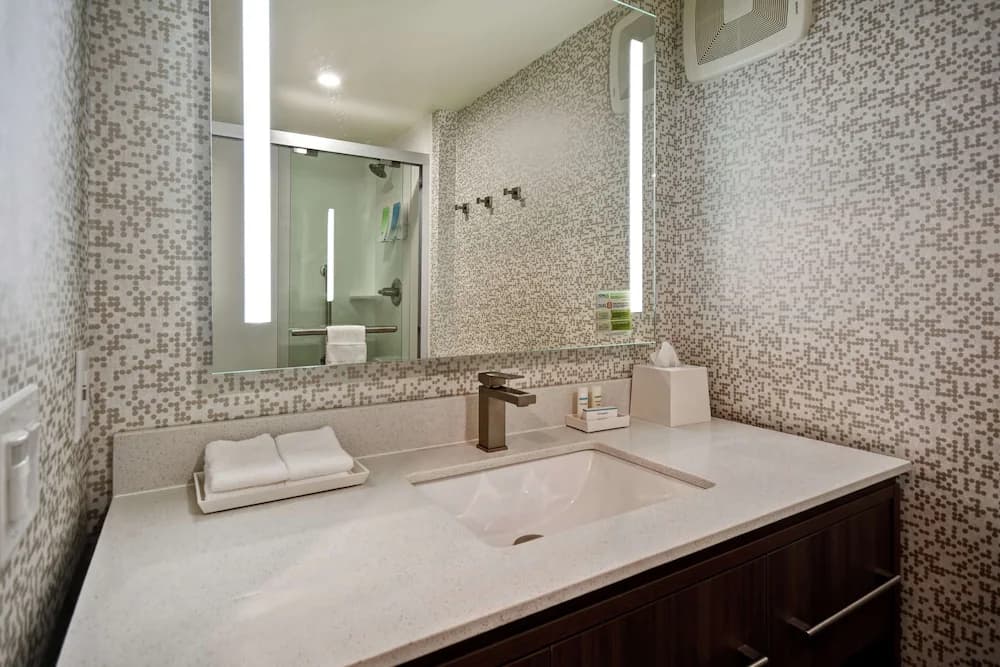 Bathroom shower