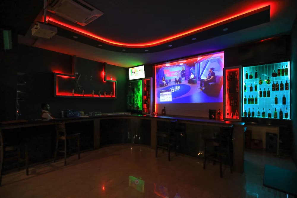 Sports bar