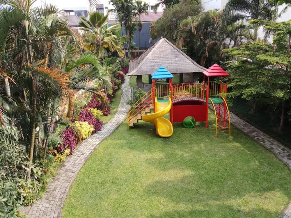 Children's play area - outdoor
