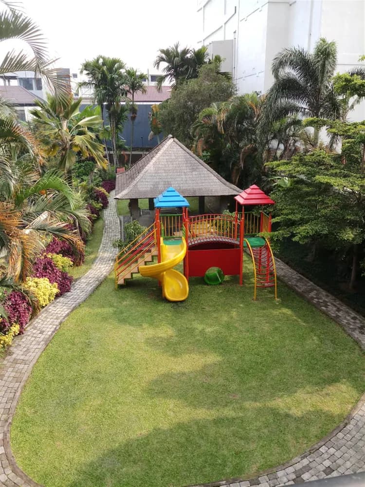 Children's play area - outdoor