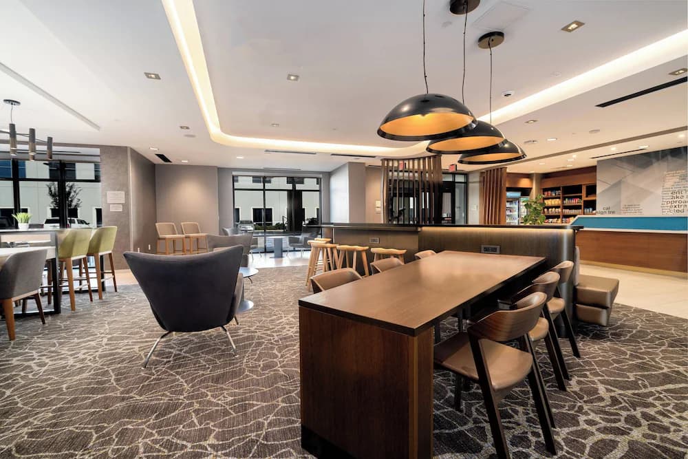 Lobby lounge