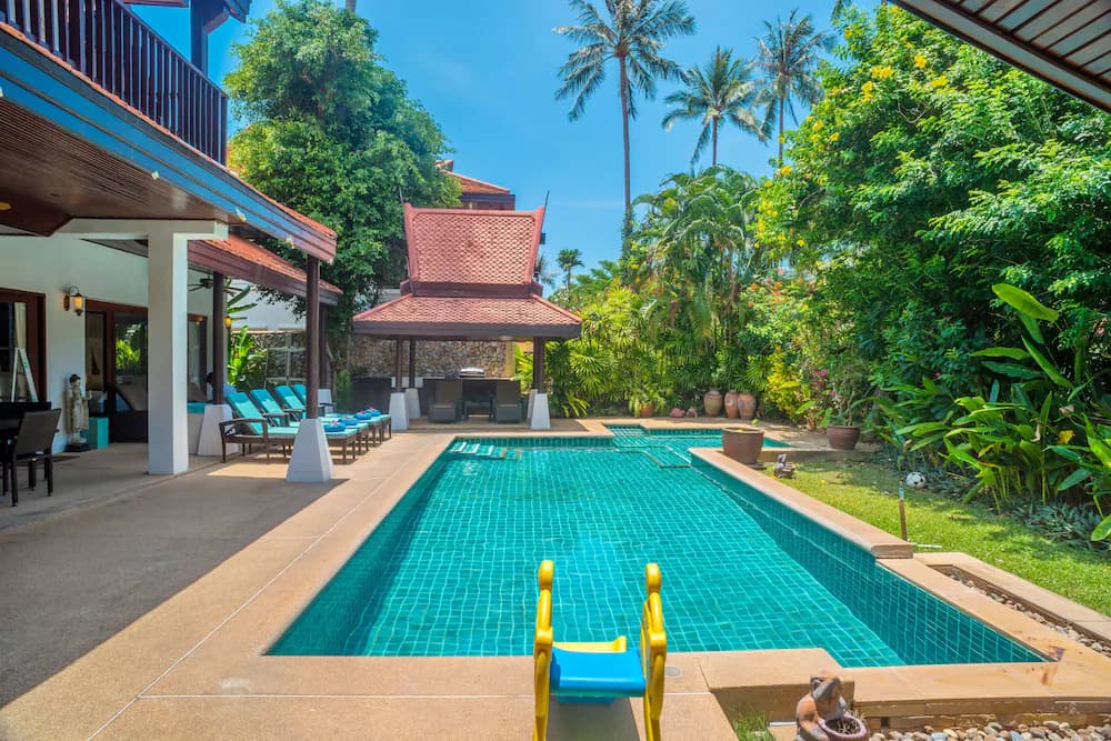 Private pool