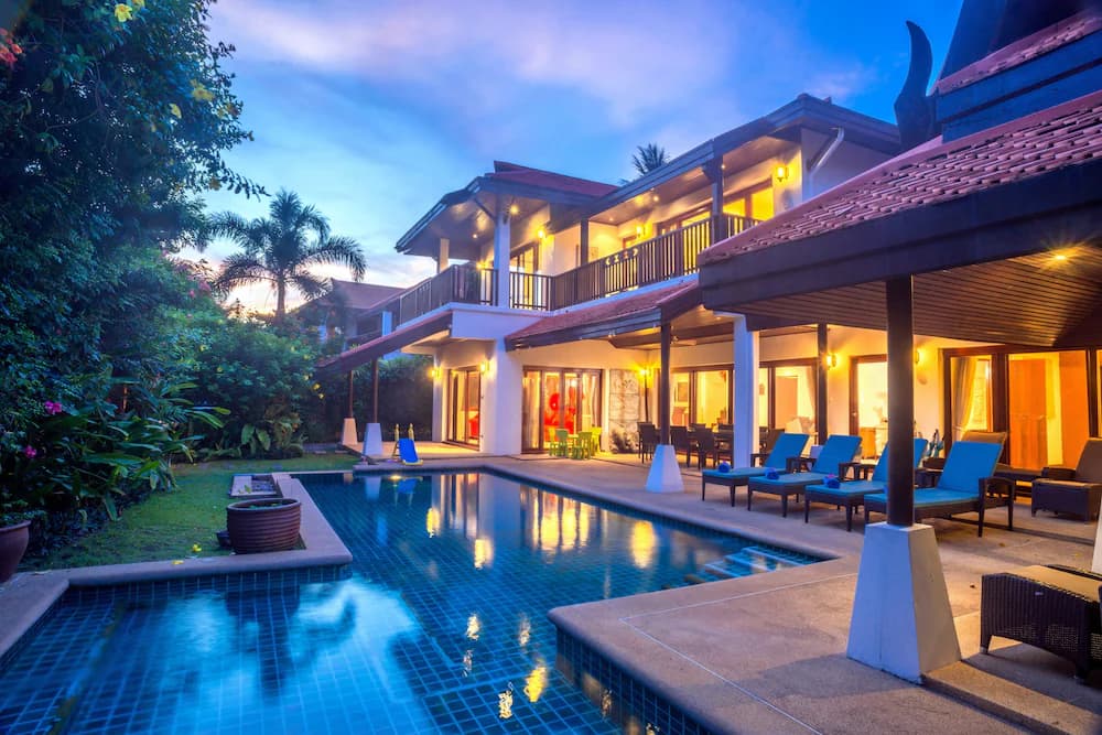 Private pool