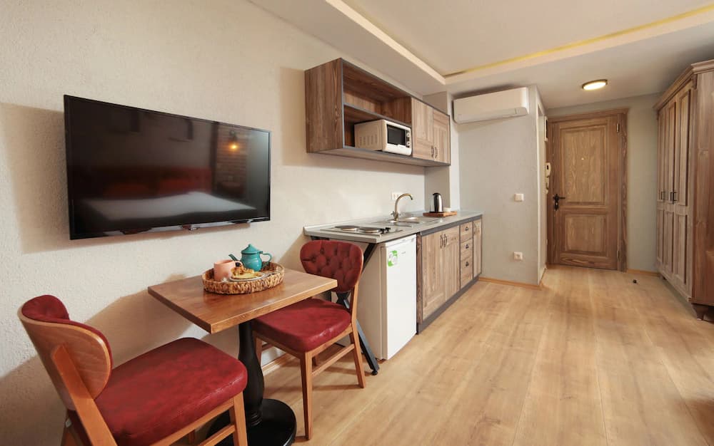 Private kitchenette