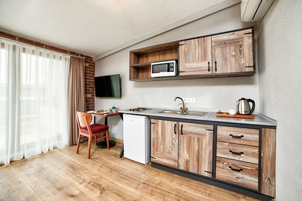Private kitchenette