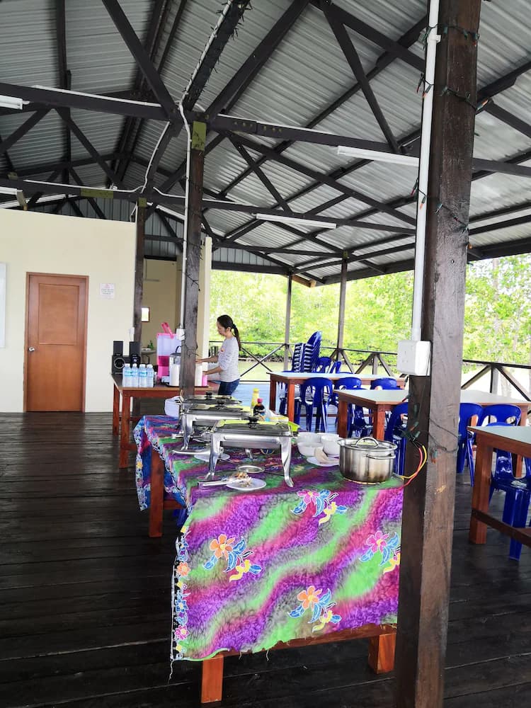 Breakfast area