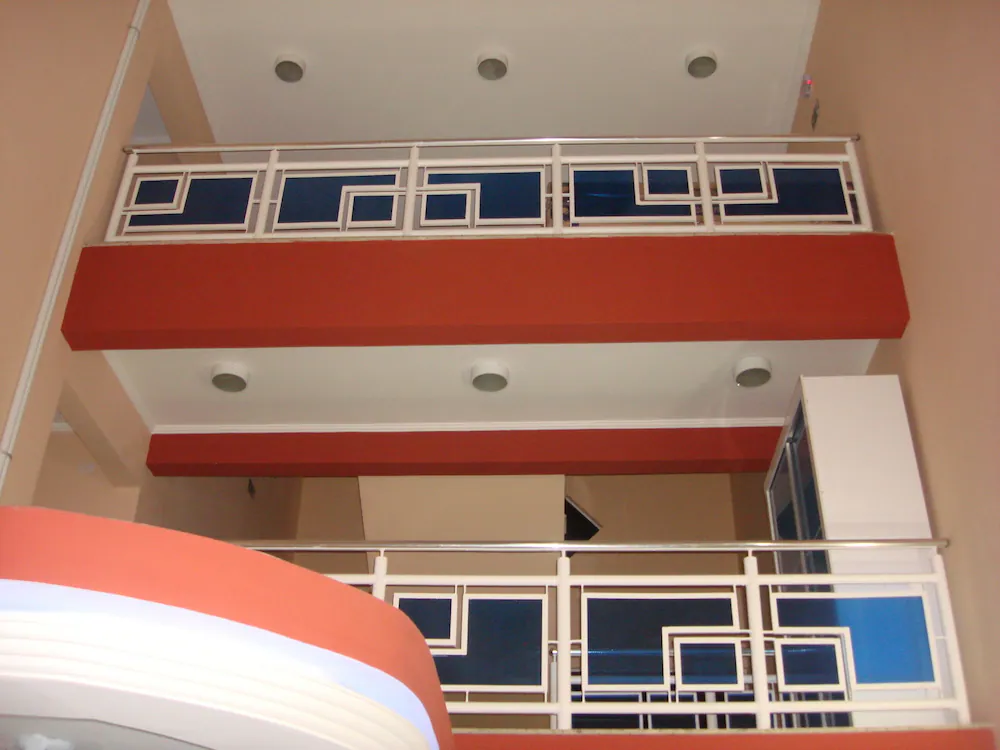 Handrails in stairways