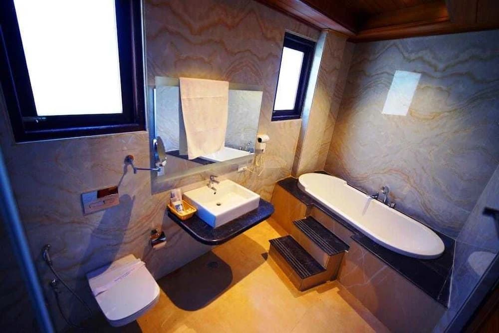 Bathroom amenities