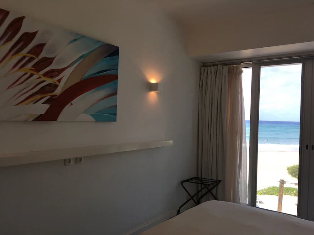 Beach/ocean view