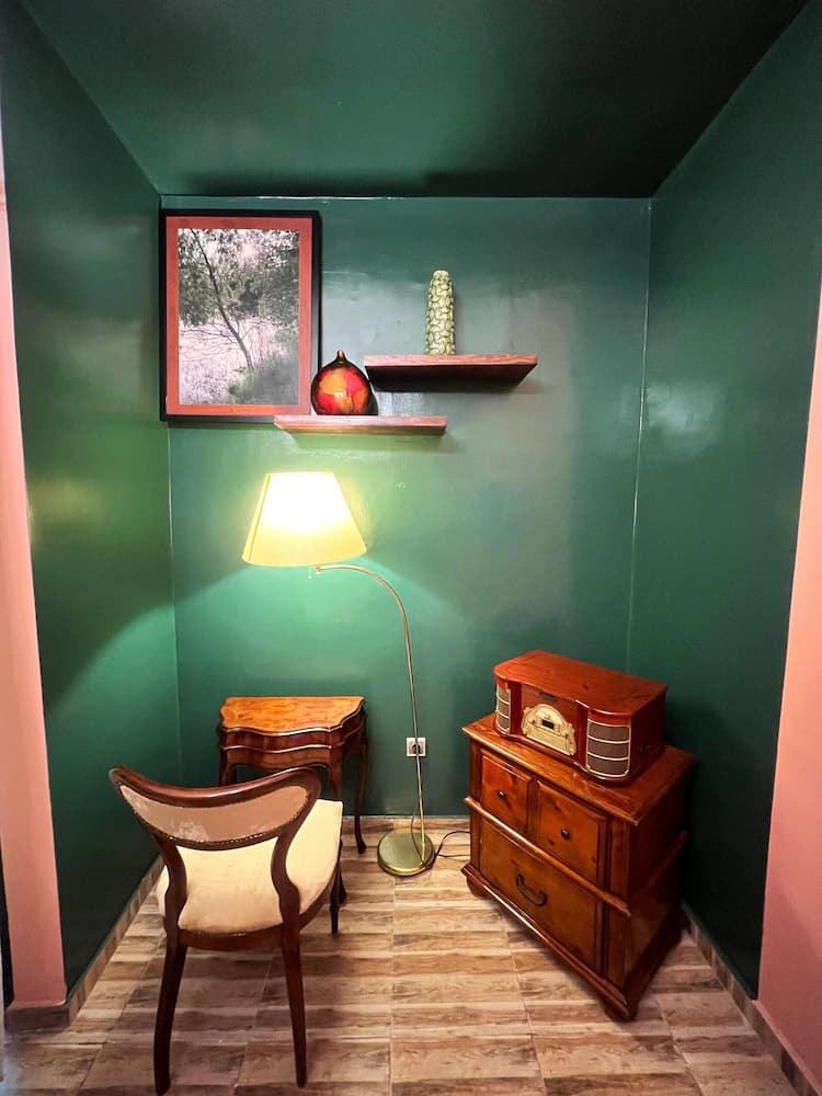 Room amenity