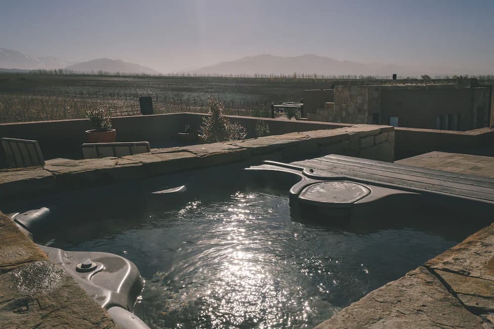 Private spa tub