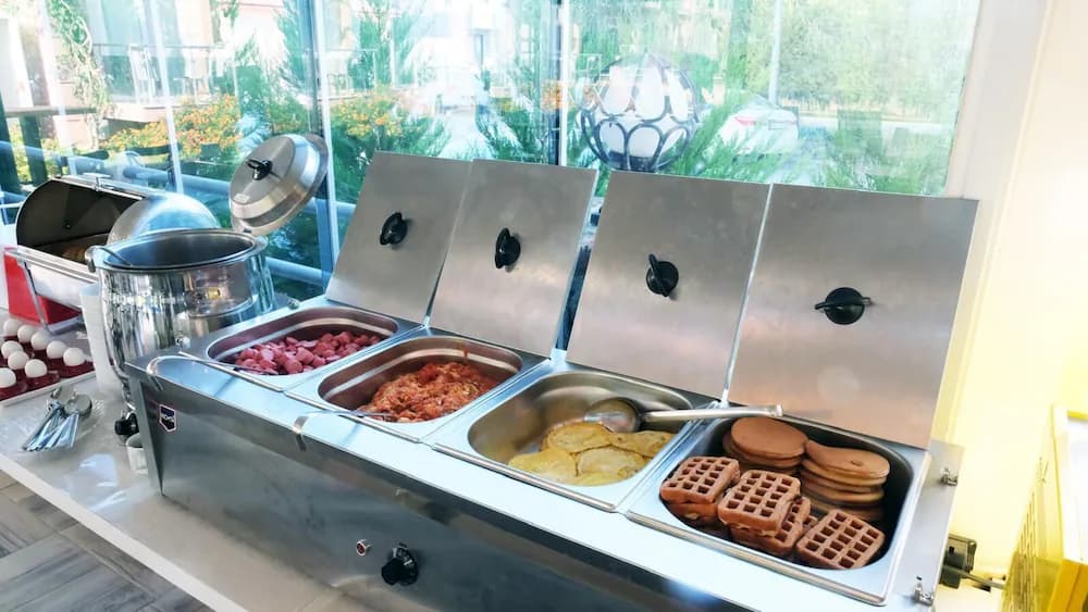 Breakfast buffet
