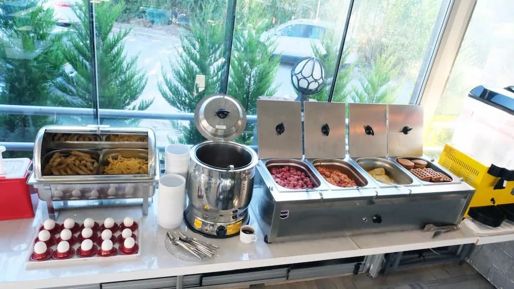 Breakfast buffet