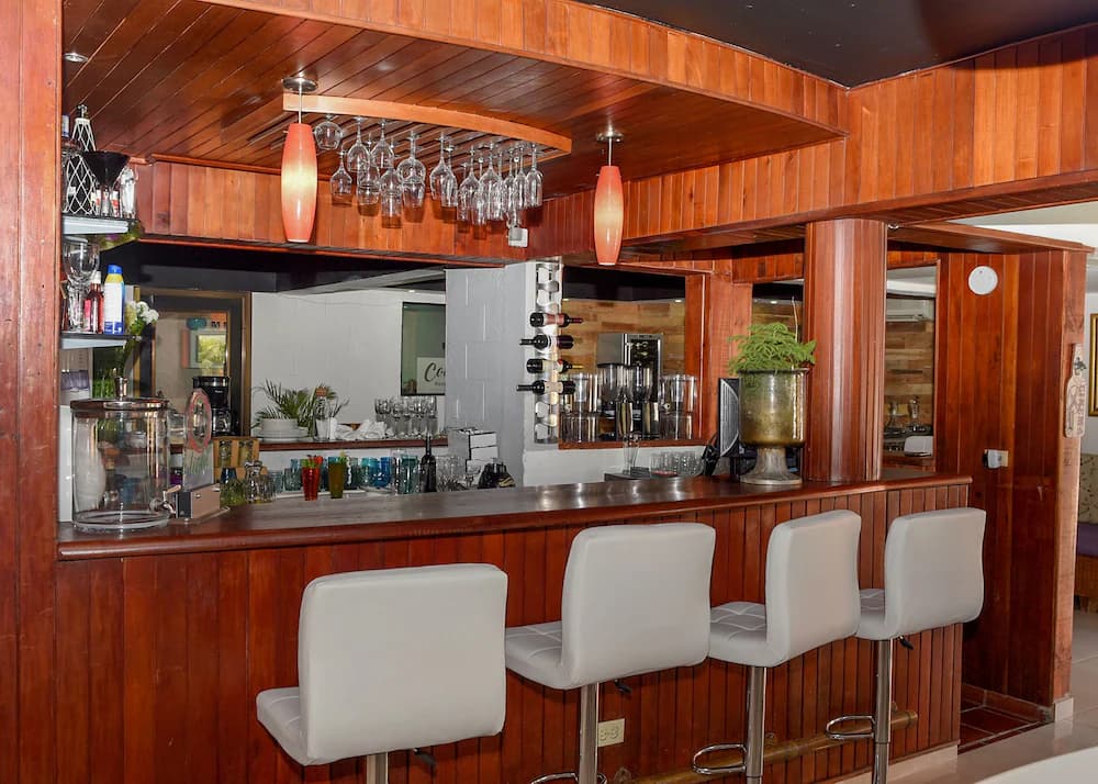 Snack bar