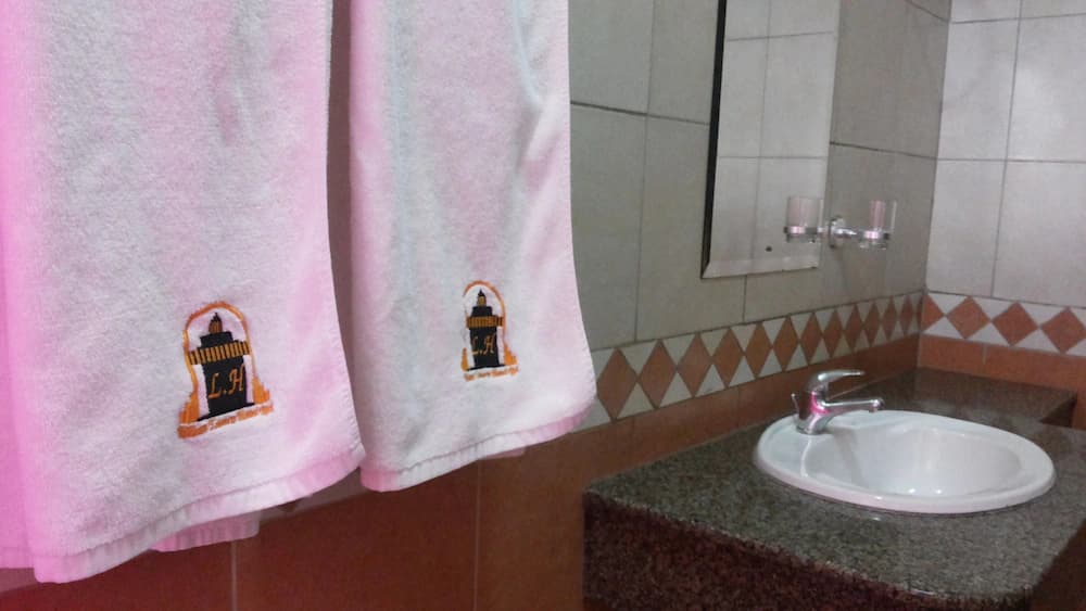 Bathroom amenities
