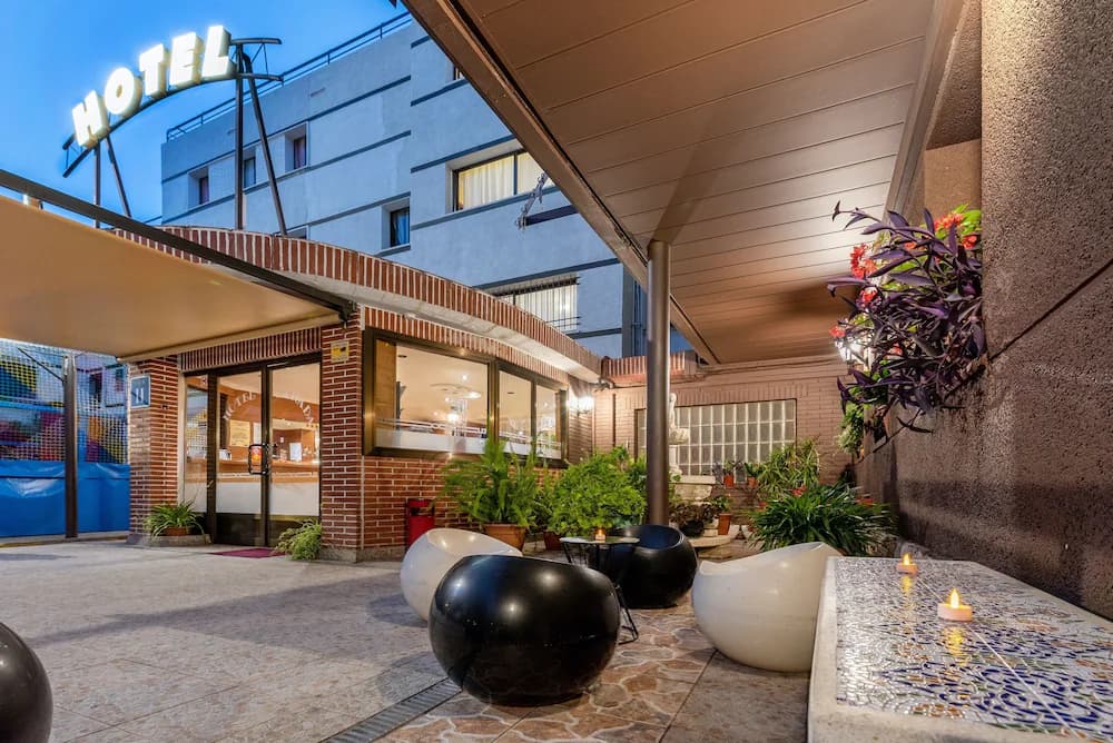 Front of property - evening/night