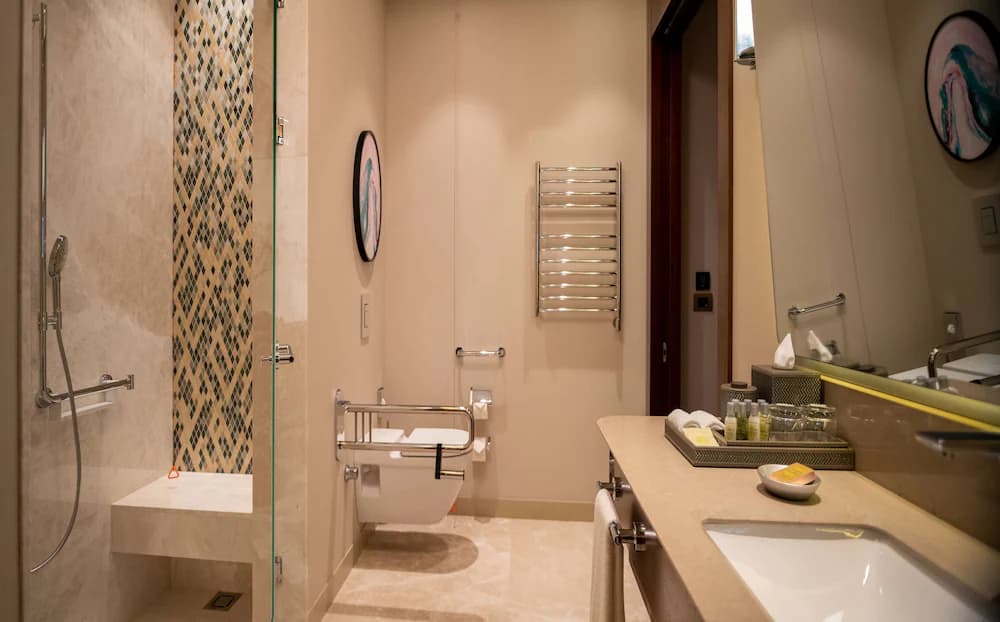 Bathroom shower