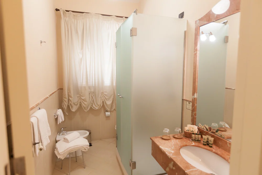 Room amenity