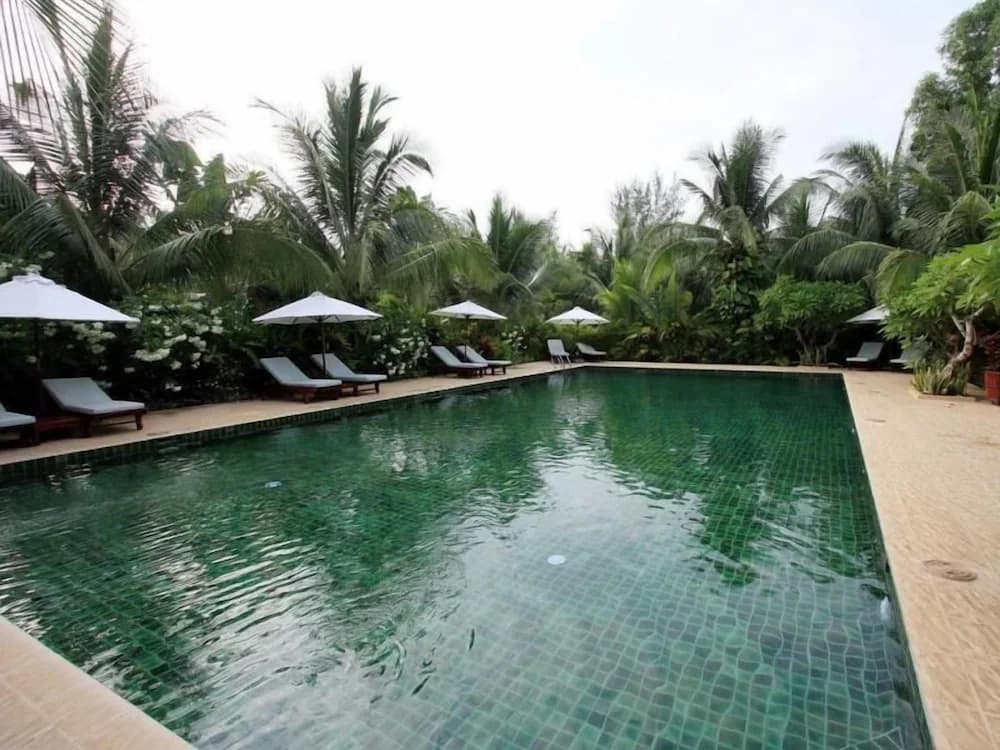 Private pool