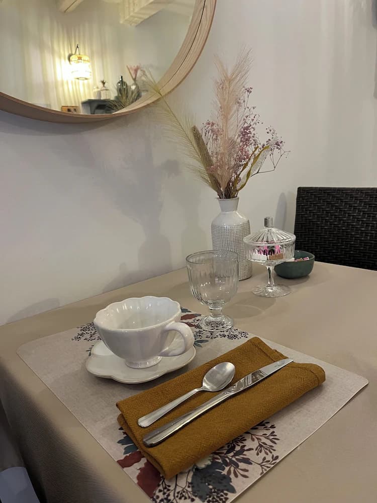Breakfast area