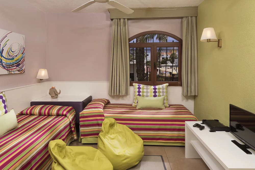Children's theme room
