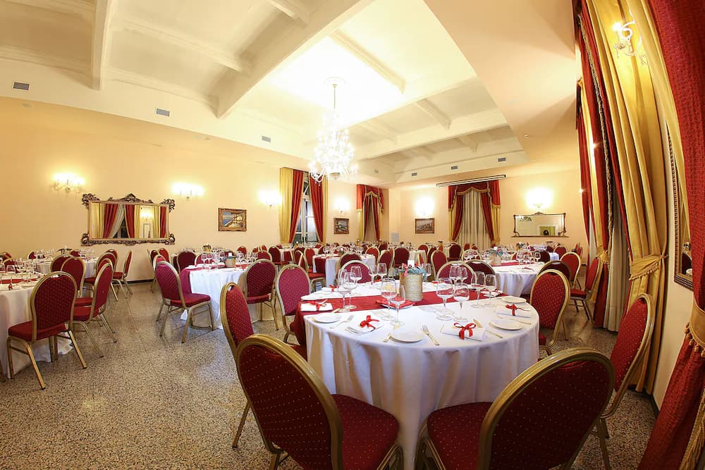 Banquet hall