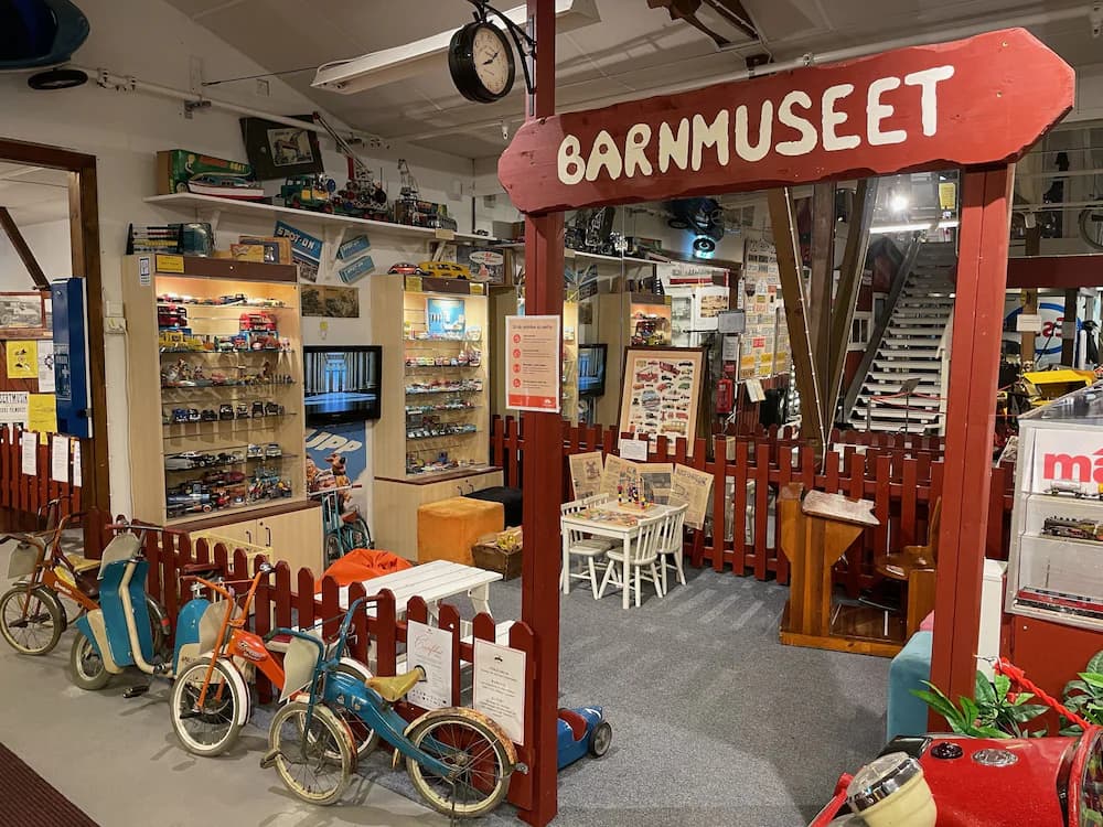 Children's play area - indoor