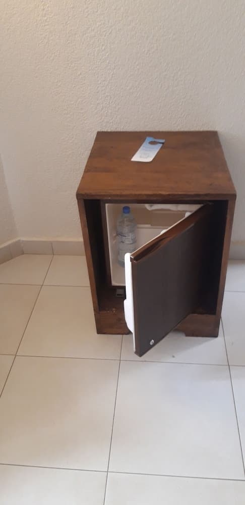 Mini-refrigerator