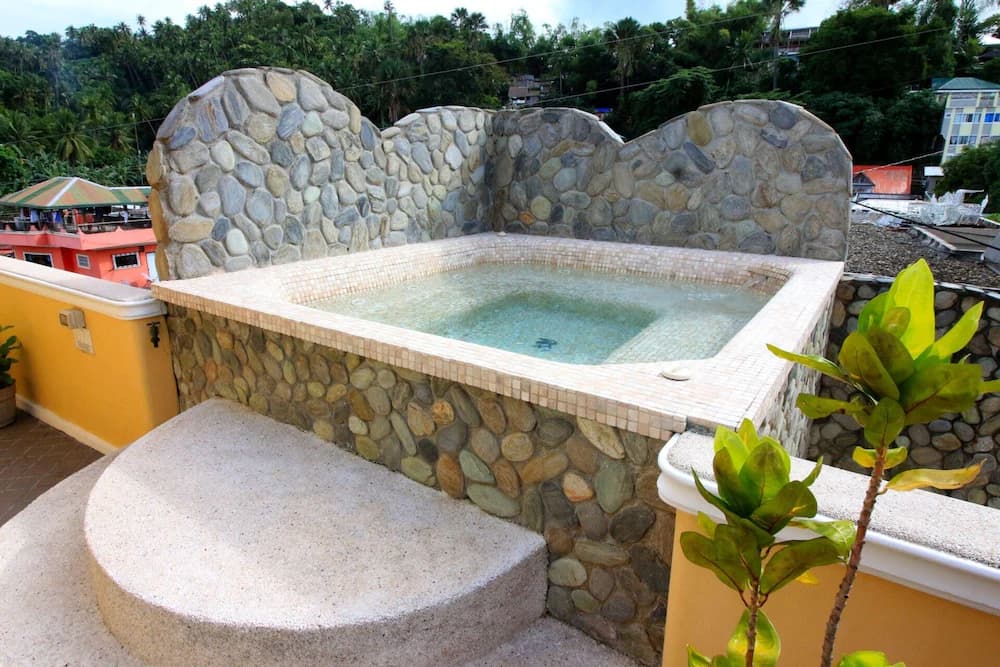 Private spa tub