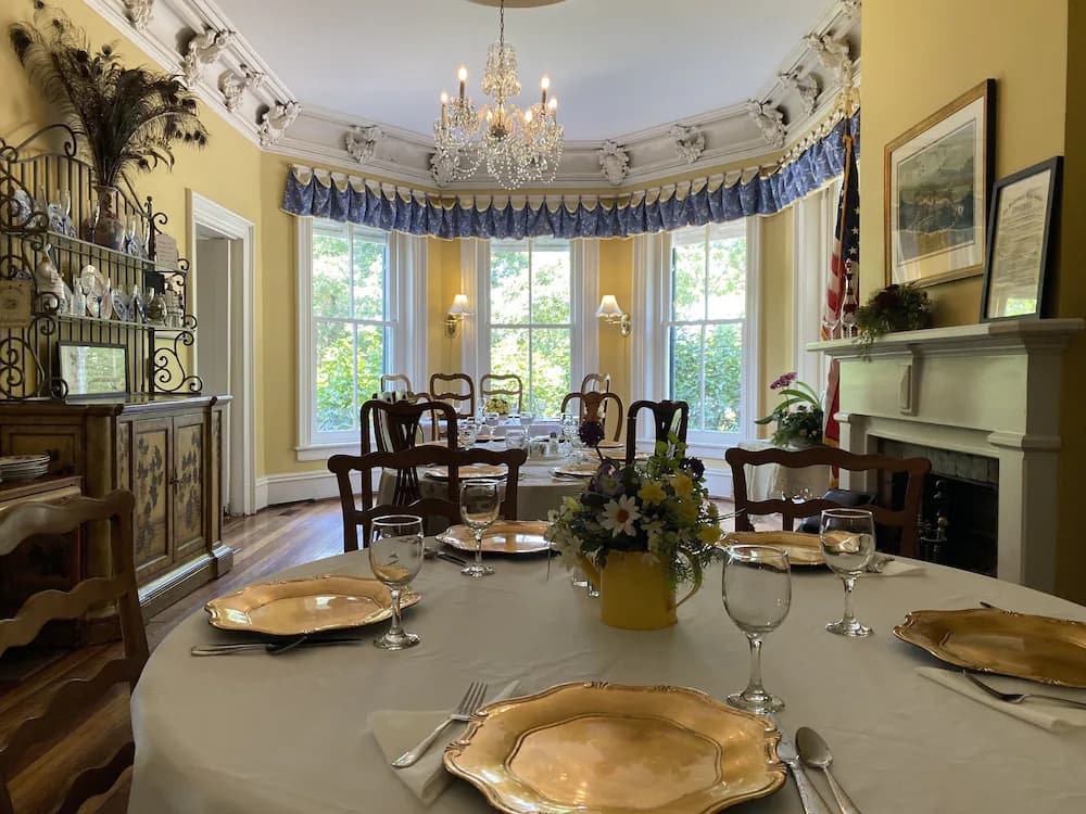 Breakfast area