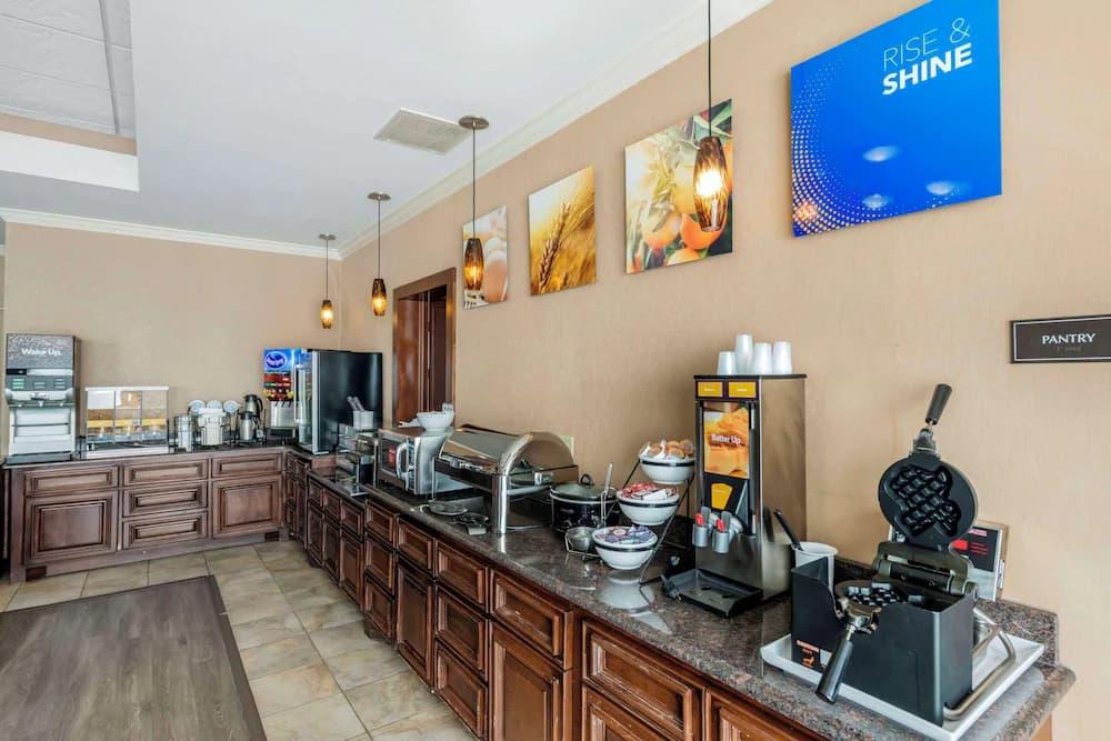 Breakfast area